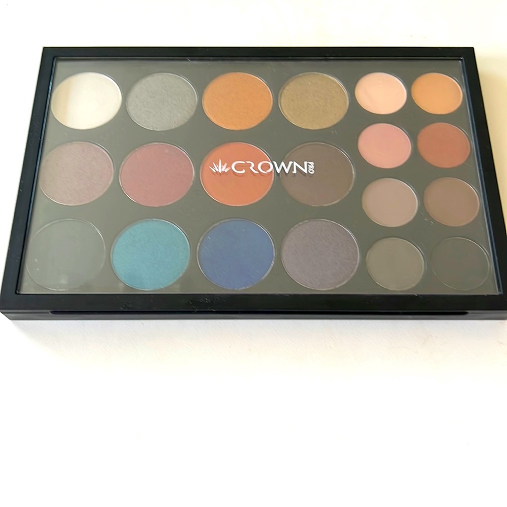 Crown Pro New Clear top Fall colors, darker color palette. Perfect new condition